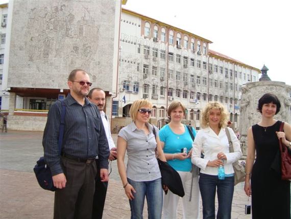 https://kwiatek.edu.pl/nieaktualna/CMS/2009_10/fotki/Comenius_Rumunia/DSC04039.jpg