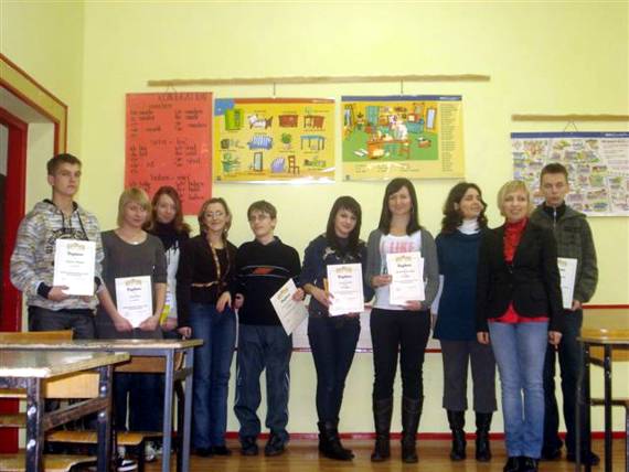 https://kwiatek.edu.pl/nieaktualna/CMS/2009_10/fotki/Konkurs_landeskunde/DSC04540.jpg