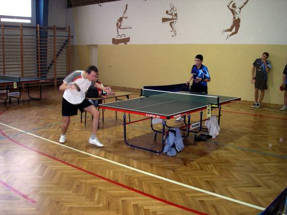 https://kwiatek.edu.pl/nieaktualna/CMS/2009_10/fotki/tenis/PC170037.JPG