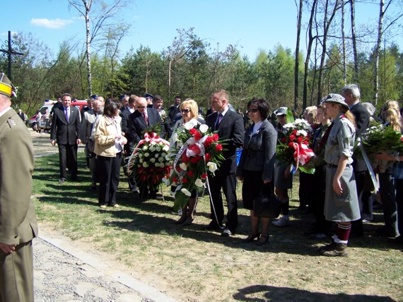 https://kwiatek.edu.pl/nieaktualna/CMS/_kronika/2008_09/fotki/Gora_Smierci/100_3930_big.jpg