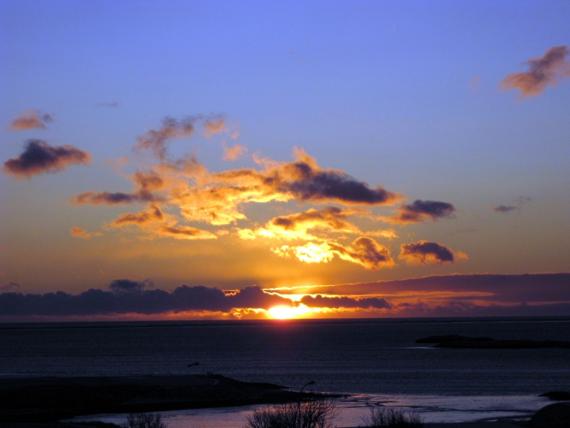 https://kwiatek.edu.pl/nieaktualna/CMS/_kronika/2008_09/fotki/Islandia/solsetur_big.jpg
