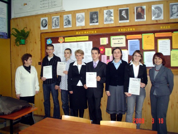 https://kwiatek.edu.pl/nieaktualna/CMS/_kronika/2008_09/fotki/Kon_gim_mat/DSC04685_big.jpg