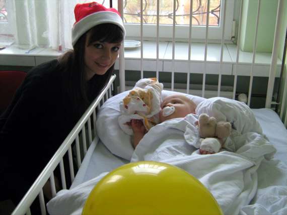https://kwiatek.edu.pl/nieaktualna/CMS/_kronika/2008_09/fotki/Mikolaj_szpital/IMG_0939_big.jpg