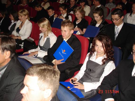 https://kwiatek.edu.pl/nieaktualna/CMS/_kronika/2008_09/fotki/Mroczek/DSC07184.jpg