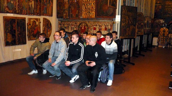 https://kwiatek.edu.pl/nieaktualna/CMS/_kronika/2008_09/fotki/Polec/Zdj_4_big.jpg