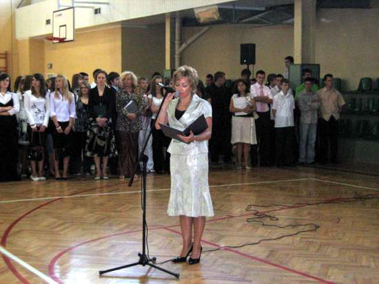https://kwiatek.edu.pl/nieaktualna/CMS/_kronika/2008_09/fotki/Rozpoczecie%20roku/IMG_1203%20xx.JPG