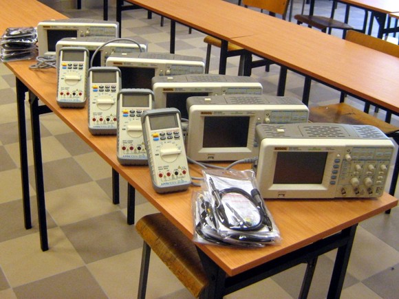 https://kwiatek.edu.pl/nieaktualna/CMS/_kronika/2008_09/fotki/Sprzet%20TC/IMG_1673_big.jpg