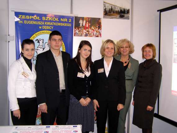 https://kwiatek.edu.pl/nieaktualna/CMS/_kronika/2008_09/fotki/Targi%20pracy/PB200397_big.jpg