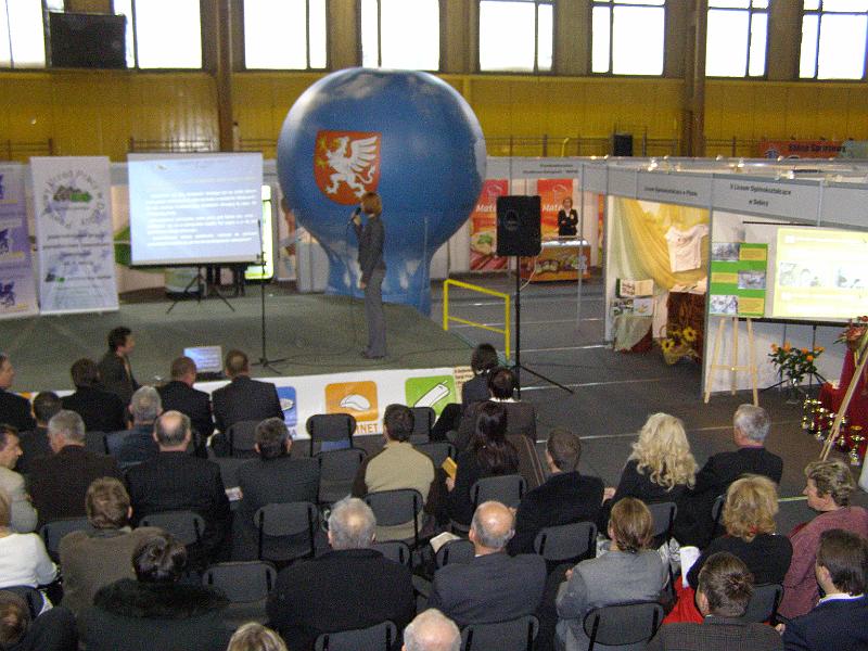 PB200406.JPG
