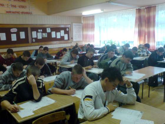 https://kwiatek.edu.pl/nieaktualna/CMS/_kronika/2008_09/fotki/konkmat.jpg