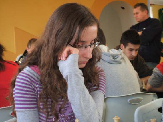 https://kwiatek.edu.pl/nieaktualna/CMS/_kronika/2008_09/sport/fotki/Szachy_final/Kinga_big.jpg