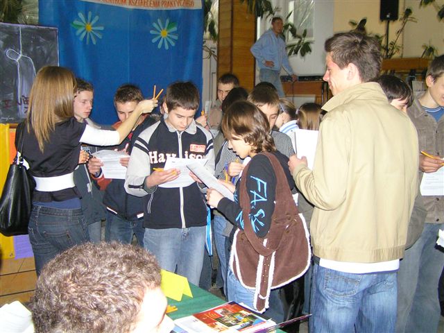 https://kwiatek.edu.pl/nieaktualna/CMS/_kronika/socrates/fotki/promo/4.jpg
