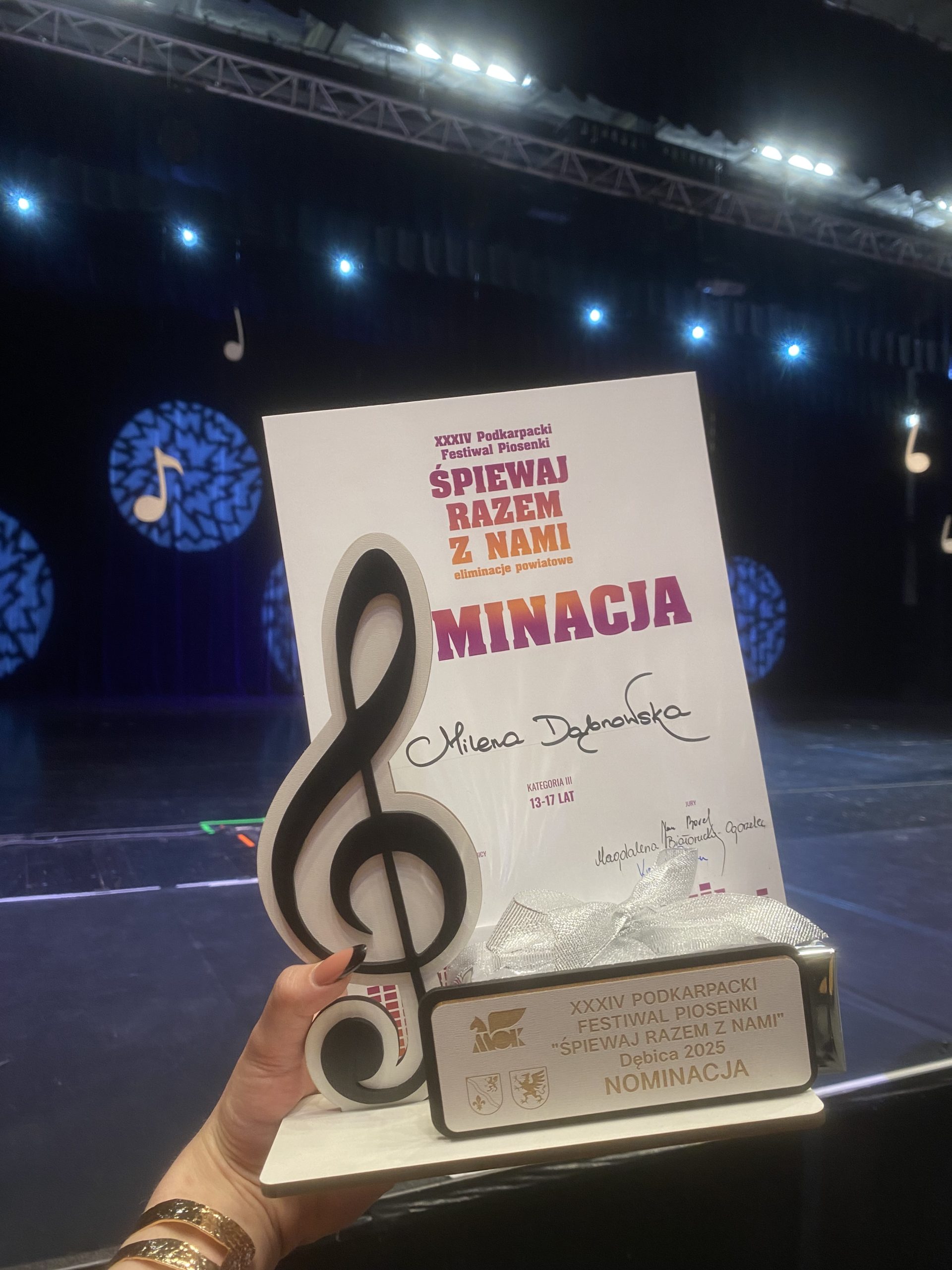 MILENA DĄBROWSKA NOMINOWANA DO FINAŁOWEGO ETAPU PODKARPACKIEGO FESTIWALU PIOSENKI ” „ŚPIEWAJ RAZEM Z NAMI” MILENA DĄBROWSKA NOMINOWANA DO FINAŁOWEGO ETAPU PODKARPACKIEGO FESTIWALU PIOSENKI ” „ŚPIEWAJ RAZEM Z NAMI”