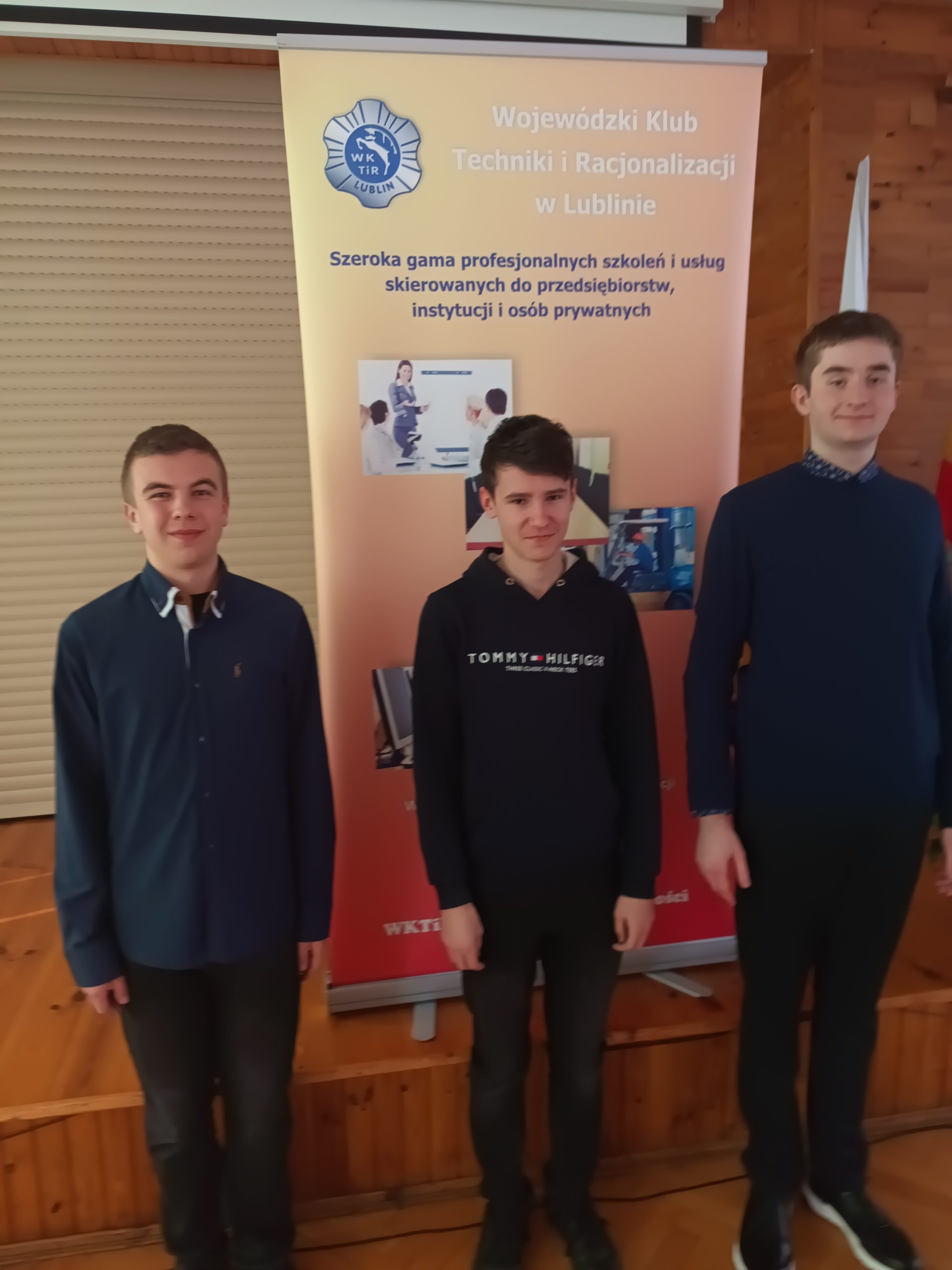 UCZNIOWIE KWIATKA W PÓŁFINAŁACH OGÓLNOPOLSKIEJ OLIMPIADY INNOWACJI TECHNICZNYCH I WYNALAZCZOŚCI UCZNIOWIE KWIATKA W PÓŁFINAŁACH OGÓLNOPOLSKIEJ OLIMPIADY INNOWACJI TECHNICZNYCH I WYNALAZCZOŚCI