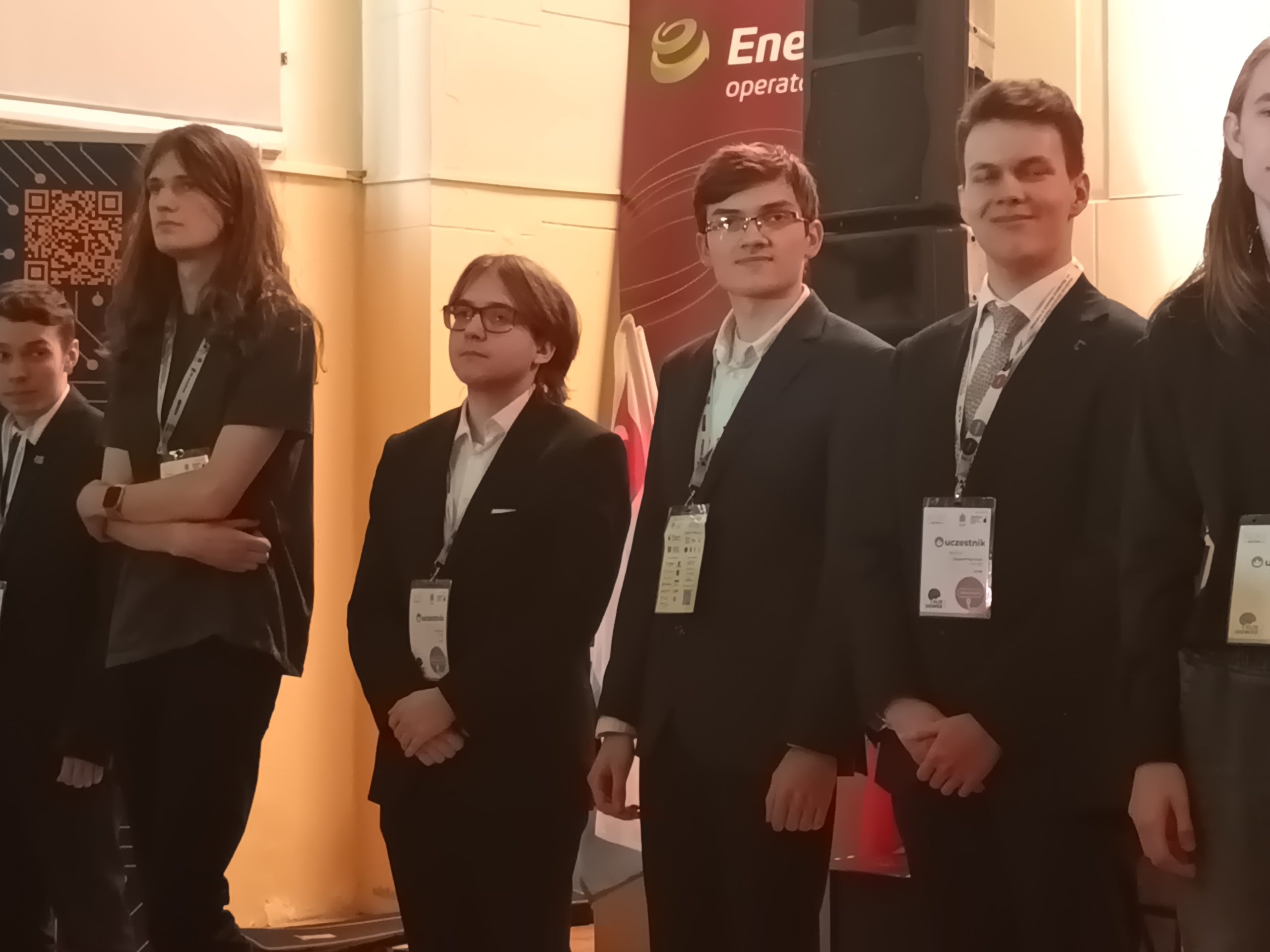 UCZEŃ KWIATKA  NA PODIUM W FINALE XLIX Olimpiady Wiedzy Elektrycznej i Elektronicznej