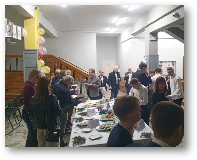 Relacja ze spotkania podsumowującego praktykę zagraniczną w Granadzie. Relacja ze spotkania podsumowującego praktykę zagraniczną w Granadzie.